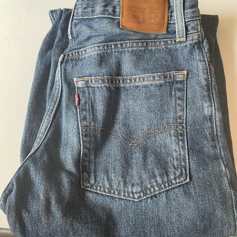 Levi’s premium denim baggy dad jeans. NWOT